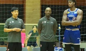 怀特塞德被放弃了？上海男篮全华班73-76不敌韩国水原KT
